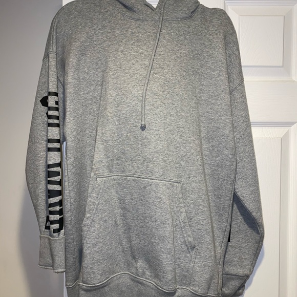 Aritzia Hoodie - Picture 1 of 2